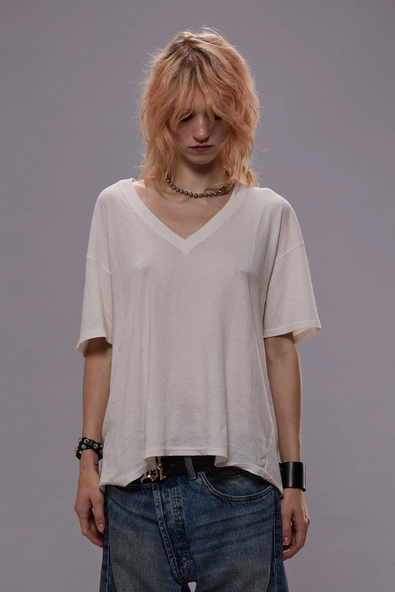 RELAXED CASHMERE V-NECK - WHITE - Image 3